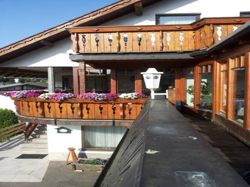 Pension "Dorfkrug" Winterberg Zewnętrze zdjęcie